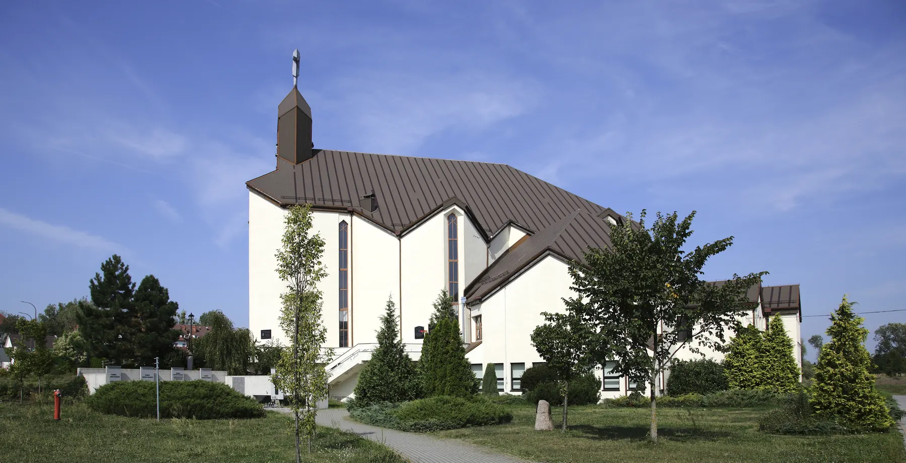 Kościół bł. Czesława w Opolu – widok z boku