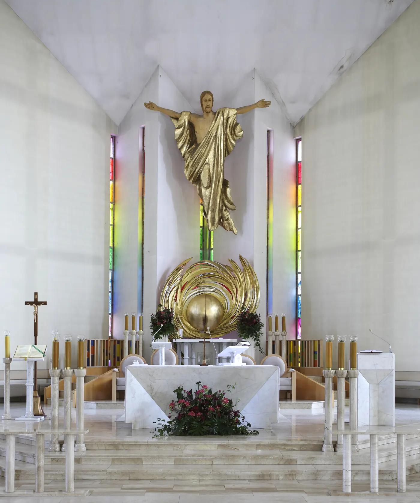 Prezbiterium kościoła bł. Czesława w Opolu